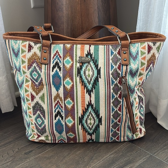Justin Conceal Carry Jacquered Aztec print Tote w/Removable Key Fob,Western - Picture 3 of 16